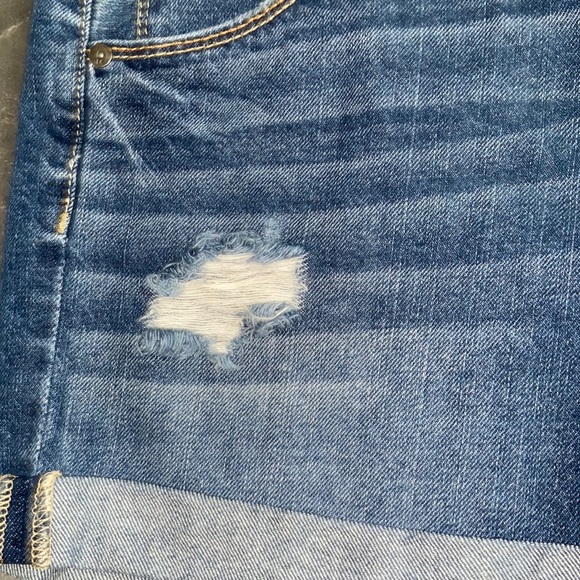 Mossimo Denim Boyfriend Midi Shorts - Picture 3 of 6